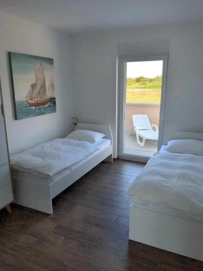 Apartment Deluxe In Nin 50 Meters From The Sea By Tourist Agency Leut