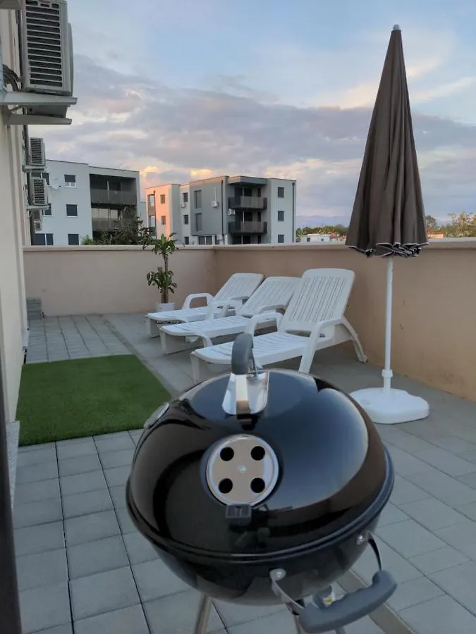 Apartment Deluxe In Nin 50 Meters From The Sea By Tourist Agency Leut