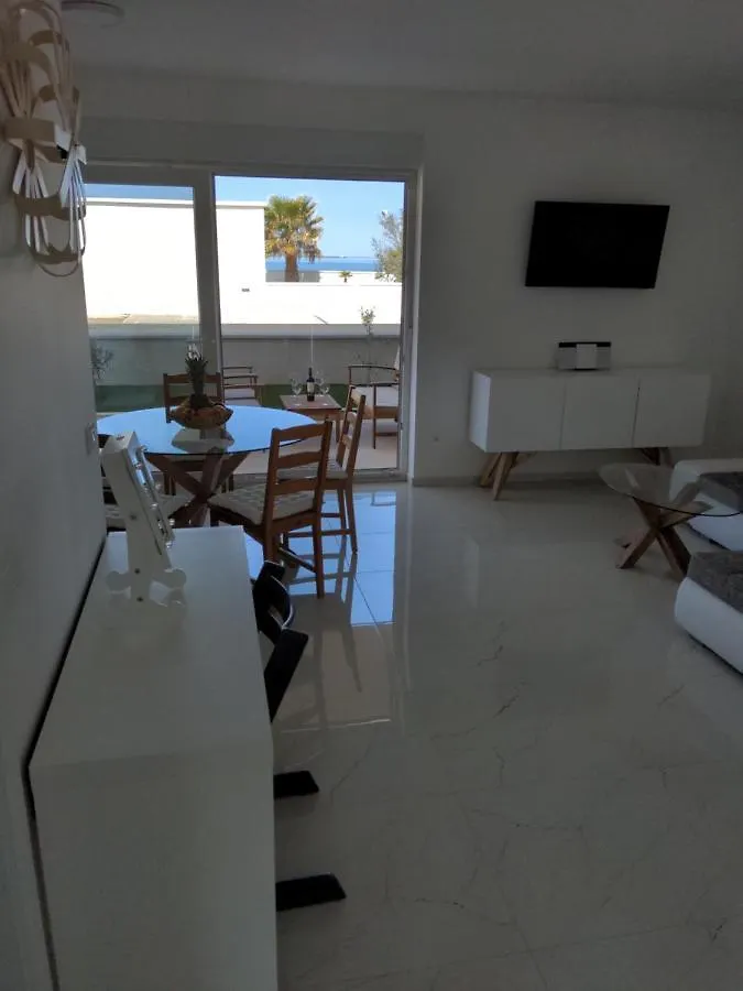Apartment Deluxe In Nin 50 Meters From The Sea By Tourist Agency Leut